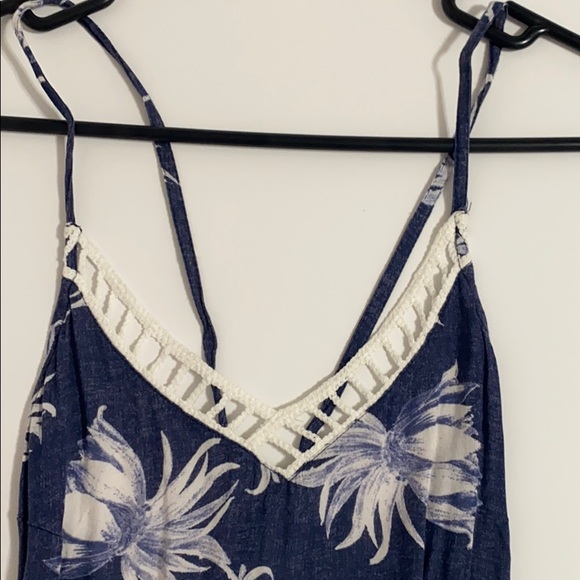 Blue Roxy romper - Picture 3 of 3